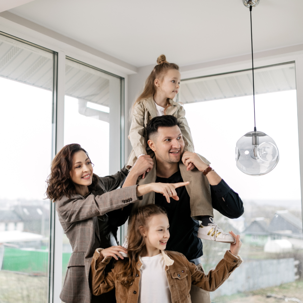 Home Modern 40 Happy Family - Light House Properties 6